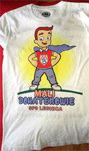 T-Shirts mit dem Logo der Kleinen Helden 