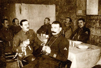 Jakub Grabowiec OMSK (Syberia) 1916 rok (stoi oparty)
