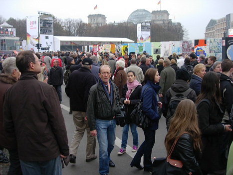 Mauerfall Berlin- Dominosteinmauer - mur de dominos